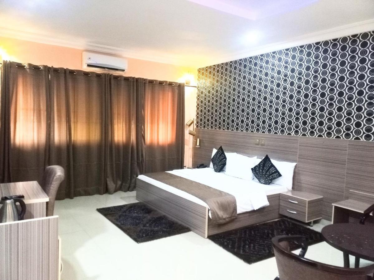 Fawzy Hotel Ibadan Exteriér fotografie