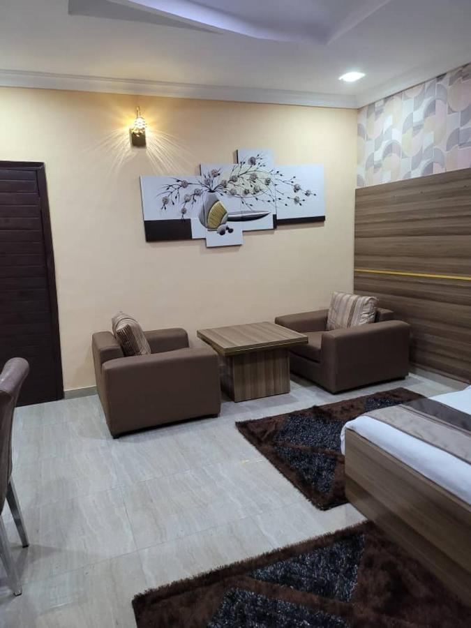 Fawzy Hotel Ibadan Exteriér fotografie