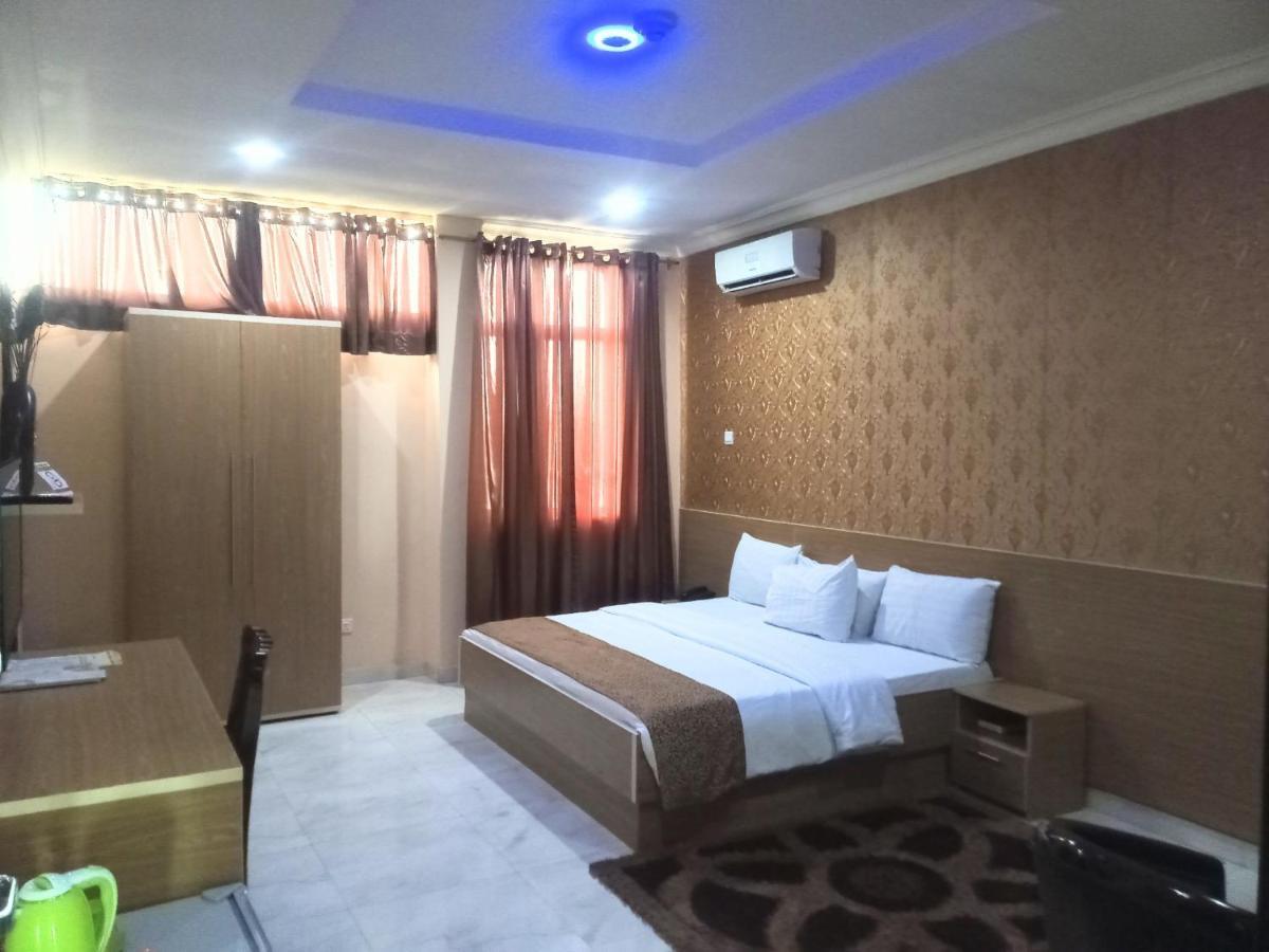 Fawzy Hotel Ibadan Exteriér fotografie