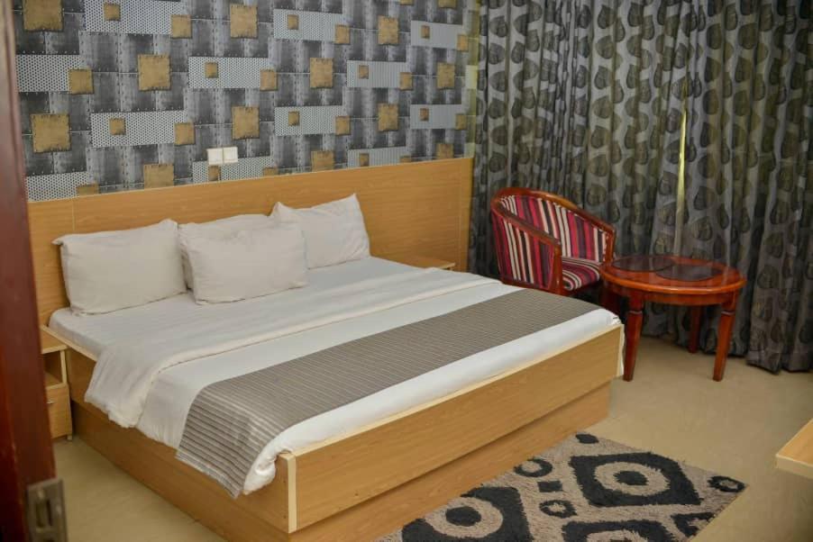 Fawzy Hotel Ibadan Exteriér fotografie