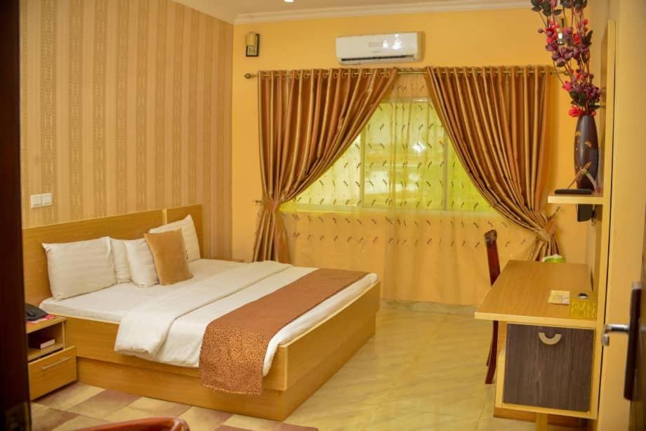 Fawzy Hotel Ibadan Exteriér fotografie