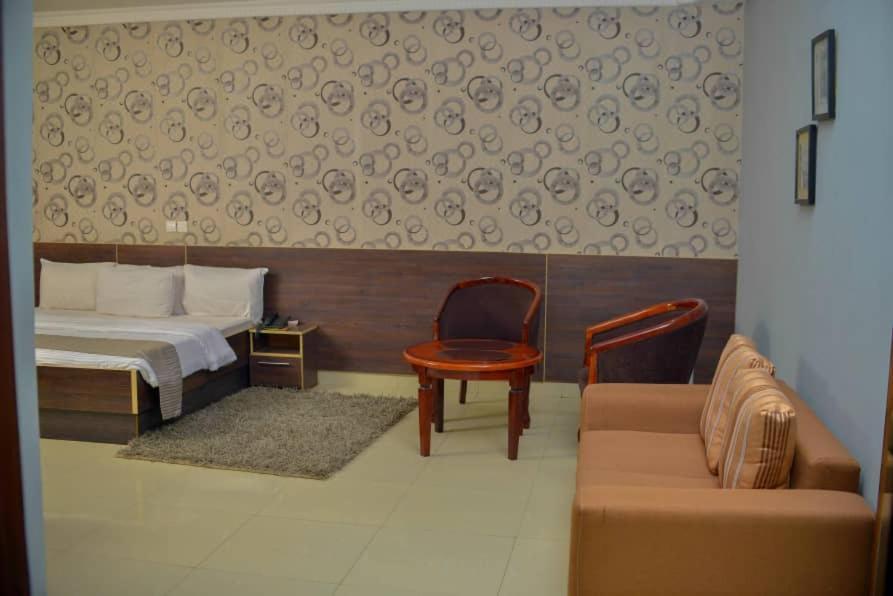 Fawzy Hotel Ibadan Exteriér fotografie