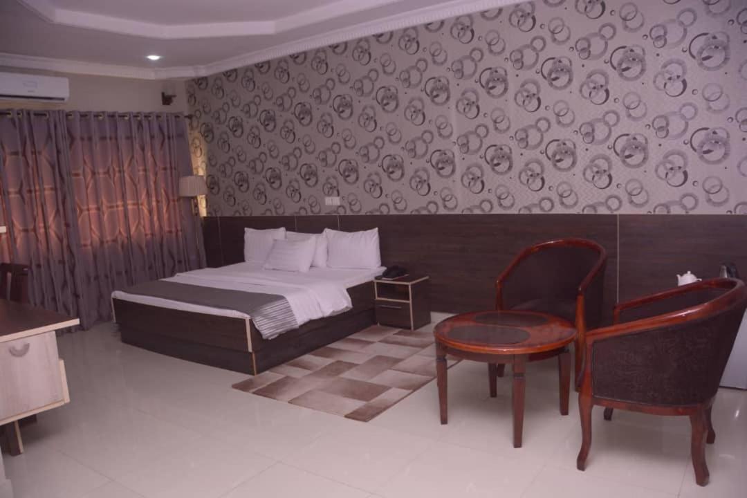 Fawzy Hotel Ibadan Exteriér fotografie