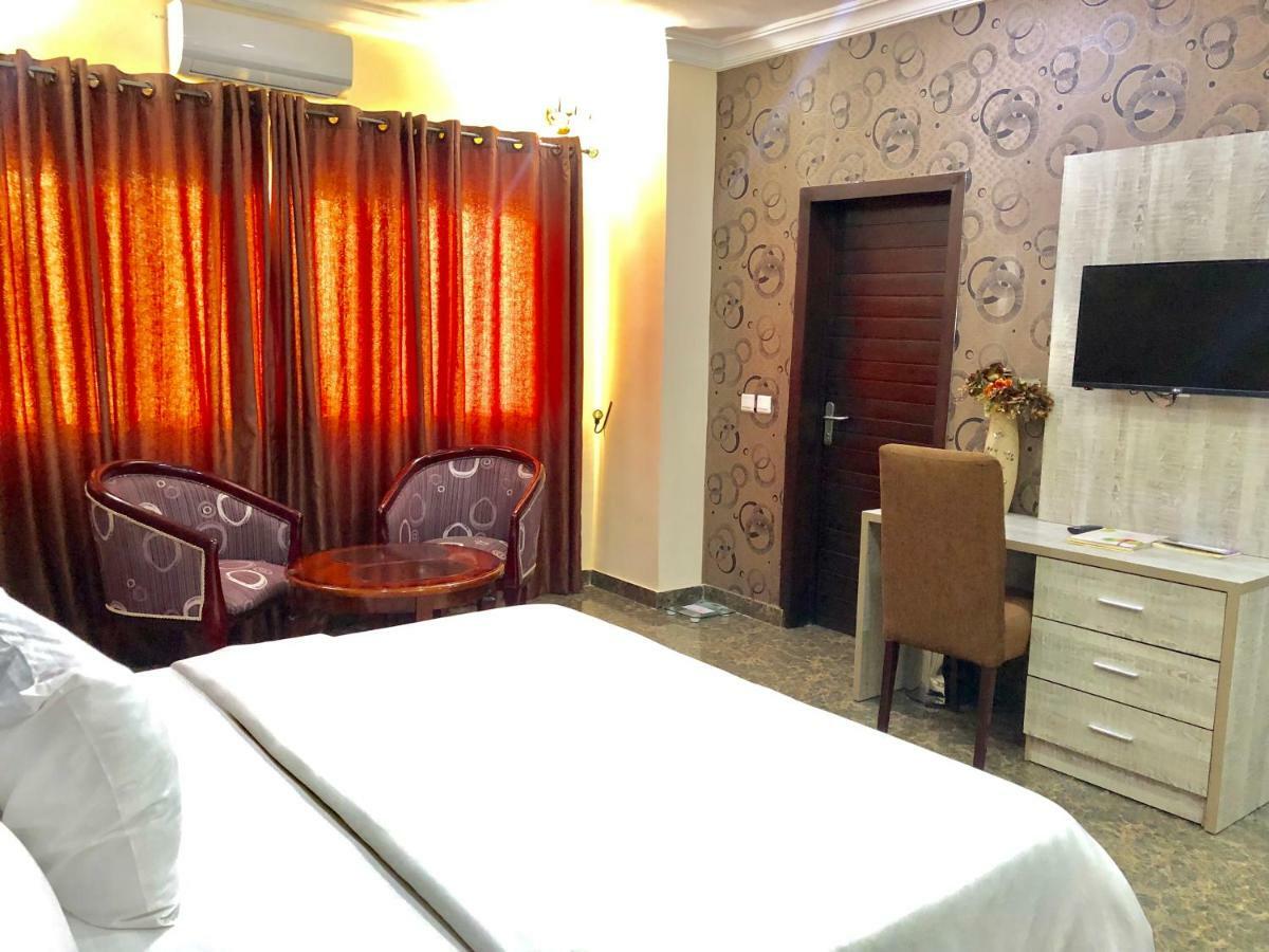 Fawzy Hotel Ibadan Exteriér fotografie