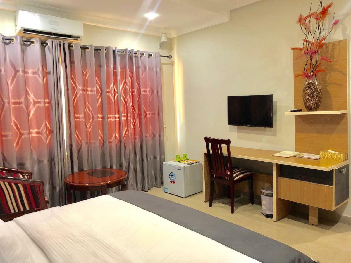 Fawzy Hotel Ibadan Exteriér fotografie
